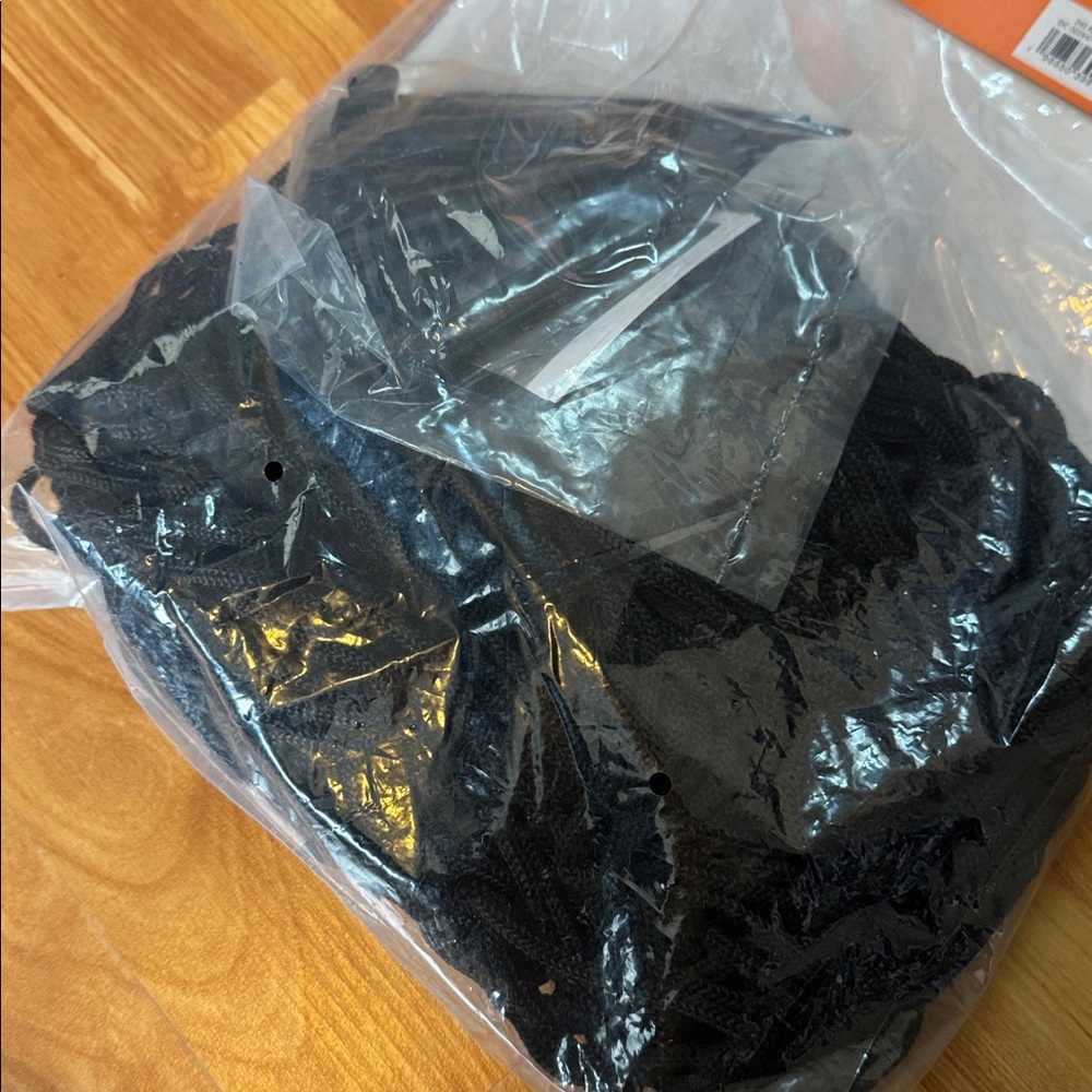 Hyde & eek Halloween 25’ mega spiderweb outdoor/ indoor spooky decoration NEW - Picture 3 of 3